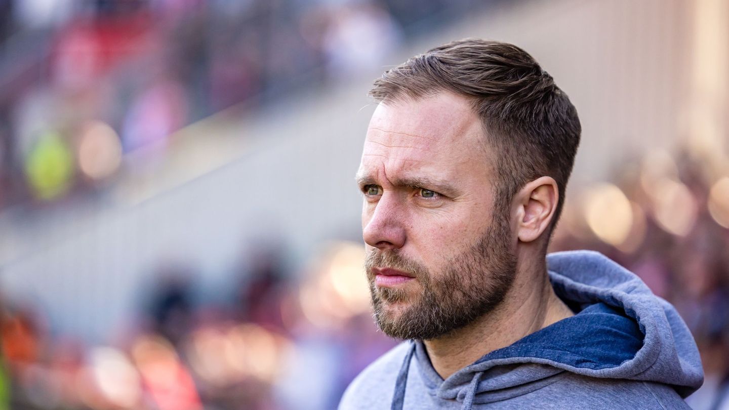 Trainer Daniel Brinkmann von Hansa Rostock. (Archivbild) Foto: Frank Hammerschmidt/dpa