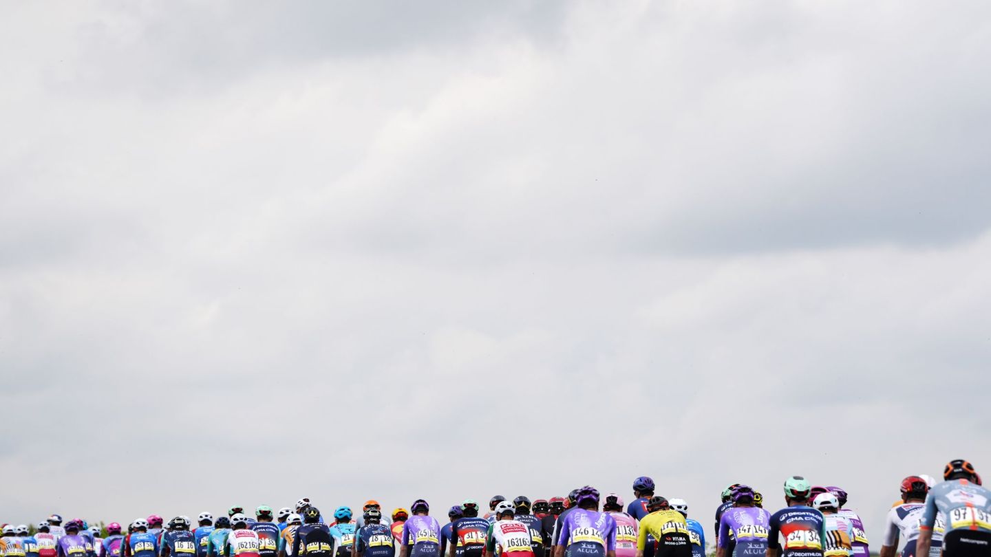 Auch auf der zweiten Etappe war der Giro in Bulgarien unterwegs Foto: Fabio Ferrari/LaPresse via ZUMA Press/dpa