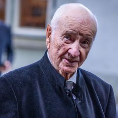 Der Schauspieler Armin Mueller-Stahl ist vom Filmkunstfest Mecklenburg-Vorpommern für sein Lebenswerk ausgezeichnet worden. (Arc