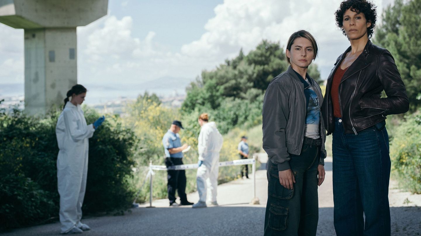 Eigentlich sind Chefermittlerin Stascha (Jasmin Gerat, rechts) und ihre junge Kollegin Valessa (Romina Küper) ein gutes Team, allerdings weiß Stascha nicht, ob sie der Neuen voll und ganz vertrauen kann.