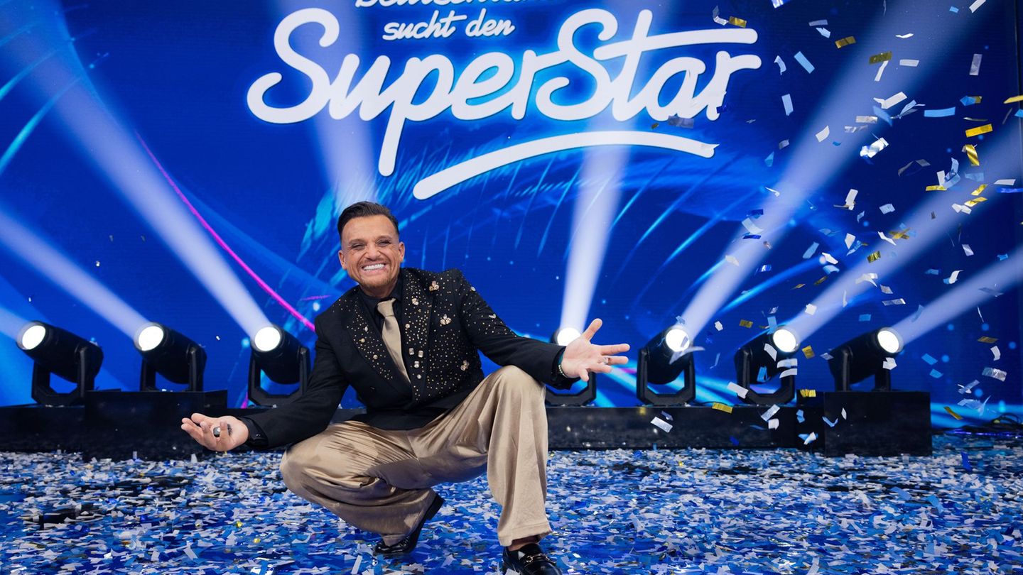 Endlich geschafft: Menowin Fröhlich holt sich nach 16 Jahren die "DSDS"-Krone. Foto: Rolf Vennenbernd/dpa