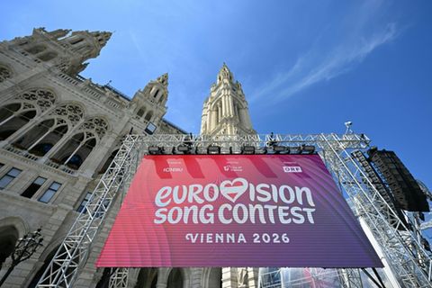 ESC-Banner vor dem Wiener Rathaus