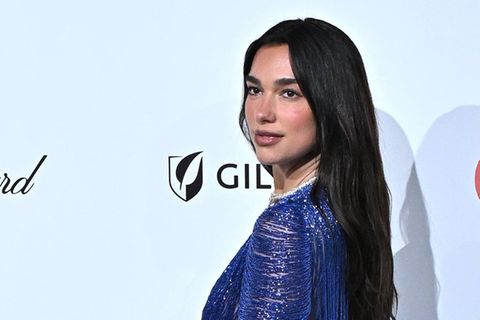 Dua Lipa, hier während eines Events, klagt gegen Samsung.