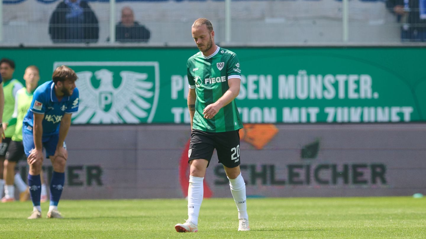 Kapitän Jorrit Hendrix steigt mit Preußen Münster ab. Foto: Bernd Thissen/dpa