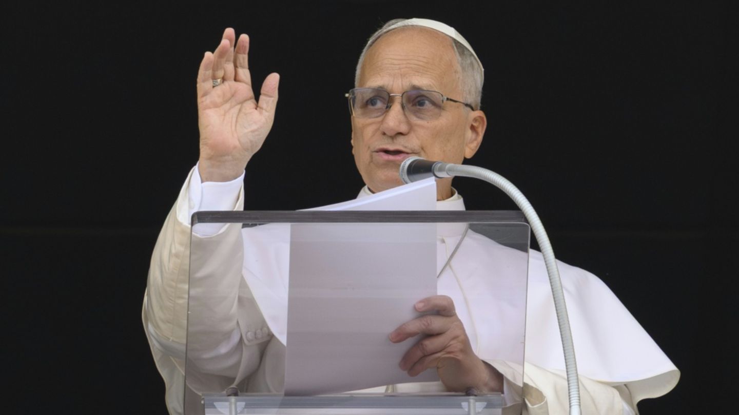 Papst Leo XIV. spricht das "Regina Coeli"-Gebet