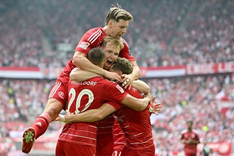 Erleichterung bei Fortuna Düsseldorf nach dem wichtigen Heimsieg. Foto: Anke Waelischmiller/dpa