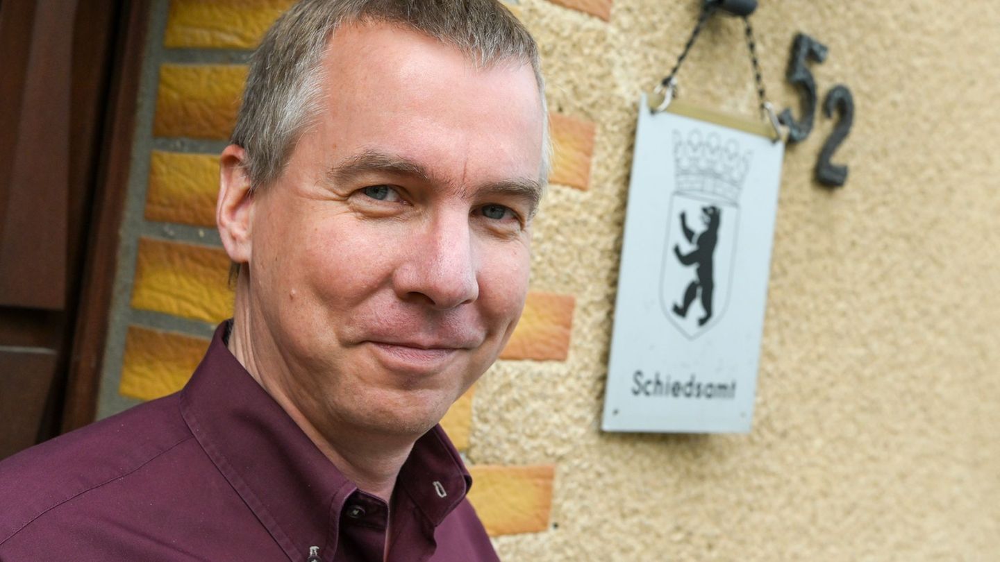 Malte Priesmeyer ist Vorsitzender der Berliner Schiedspersonen. Foto: Jens Kalaene/dpa