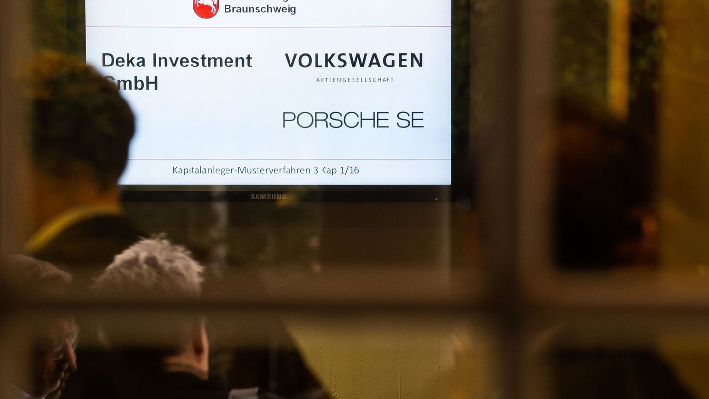 Seit acht Jahren fordern Investoren vor Gericht eine Milliarden-Entschädigung für Kursverluste nach dem Dieselskandal. (Archivbi