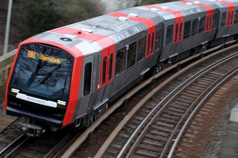 Ein Streckenabschnitt der Hamburger U-Bahnlinie U3 ist für acht Wochen gesperrt. (Symbolbild) Foto: Angelika Warmuth/dpa