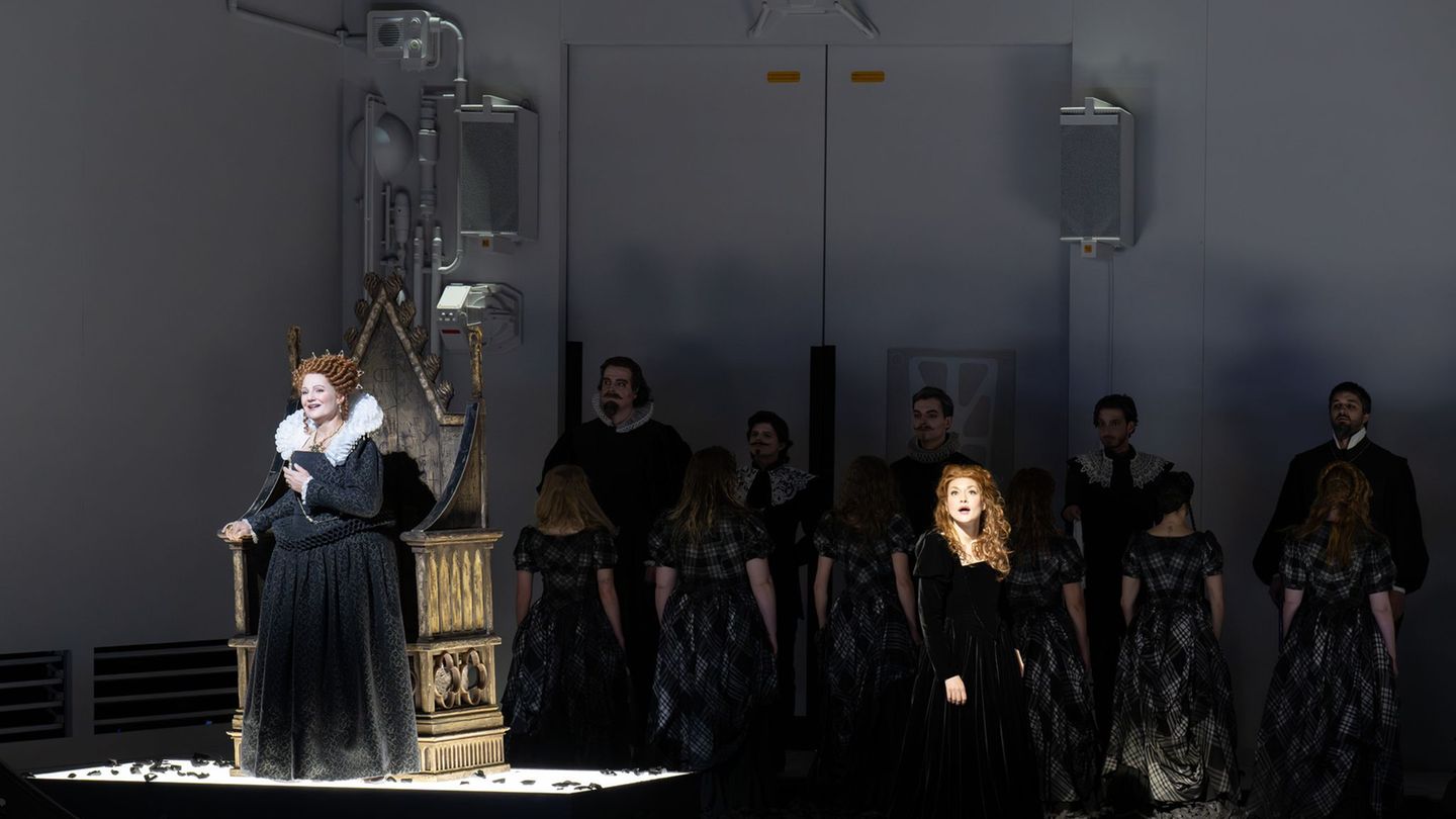 "Of One Blood"ist eine neue Oper über Mary Stuart und Elizabeth I. Foto: Monika Ritterhaus/Bayerische Staatsoper/dpa