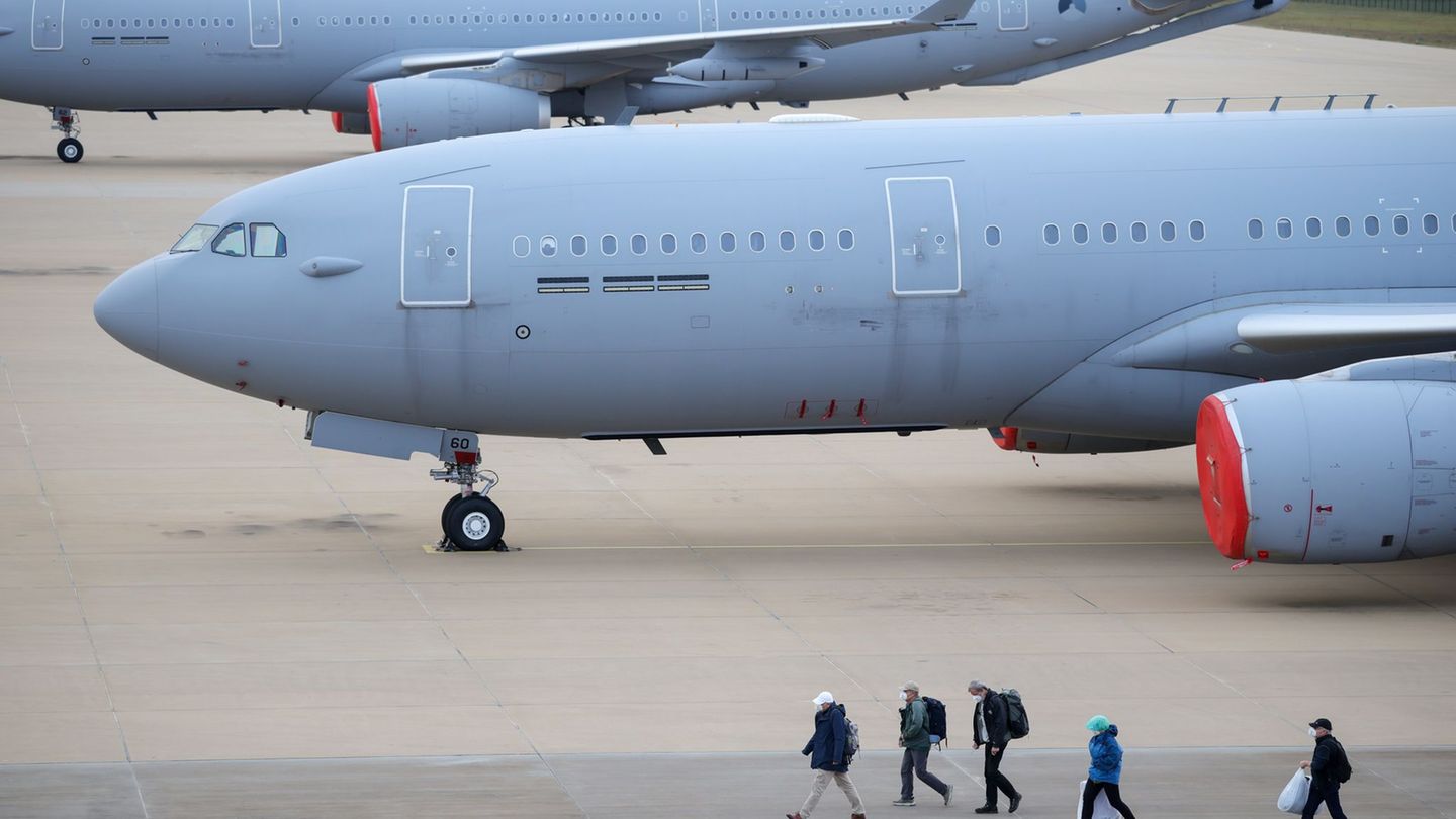 Die deutschen Passagiere wurden am Sonntagabend nach Deutschland geflogen. (Archivbild) Foto: Christoph Reichwein/dpa