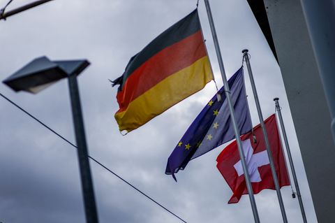 Am beliebtesten ist bei Deutschen im europäischen Ausland die Schweiz. (Symbolbild) Foto: Philipp von Ditfurth/dpa