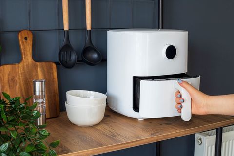 Geben Sie die falschen Speisen in den Airfryer, droht im schlimmsten Fall mehr als eine Sauerei.
