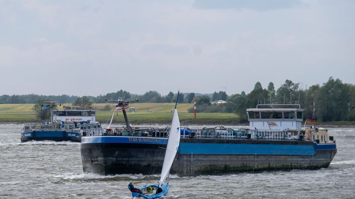Der Rhein hat gefährliche Strömungen und ist eine vielbefahrene Schifffahrtsroute. Nach dem Vorbild vieler NRW-Kommunen hat jetz