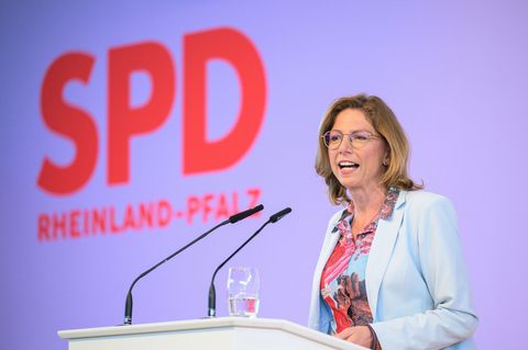 Die noch amtierende SPD-Chefin Sabine Bätzing-Lichtenthäler will sich auf ihre Aufgabe als künftige Ministerin konzentrieren. (A