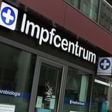 Reisemedizin  Urlaubsreisen in außereuropäische Länder werden immer beliebter. Dort treffen die Touristen auf Viren, Bakterien oder andere Einzeller, gegen die ihre Körper mit den hierzulande üblichen Impfungen nicht geschützt sind. Mit der Erforschung der Ursachen schwerer Erkrankungen an den Tropeninstituten entstanden in deren Nähe entsprechende reisemedizinische Angebote wie Impfzentren.