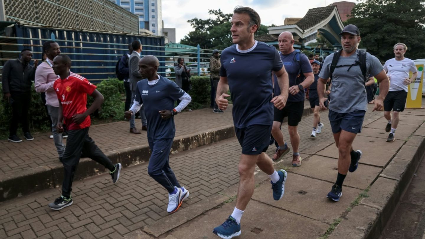 Emmanuel Macron beim Joggen in Nairobi