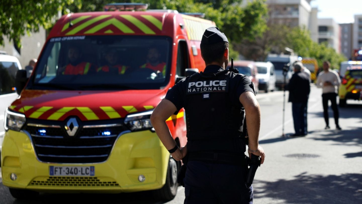 Polizist am Tatort