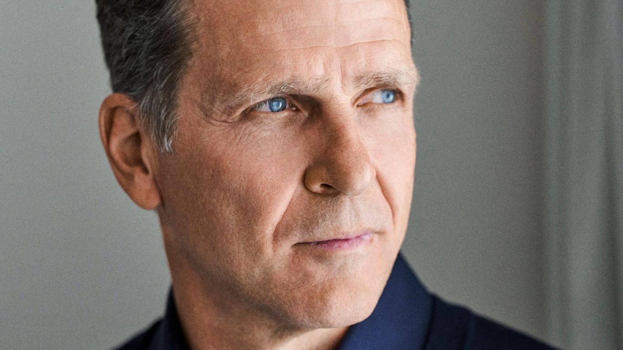 Oliver Bierhoff wird für den stern fotografiert