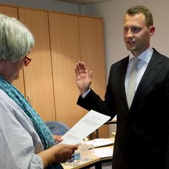 Florian Lechner ist neuer Bürgermeister der Ostseeinsel Poel. Foto: Bernd Wüstneck/dpa
