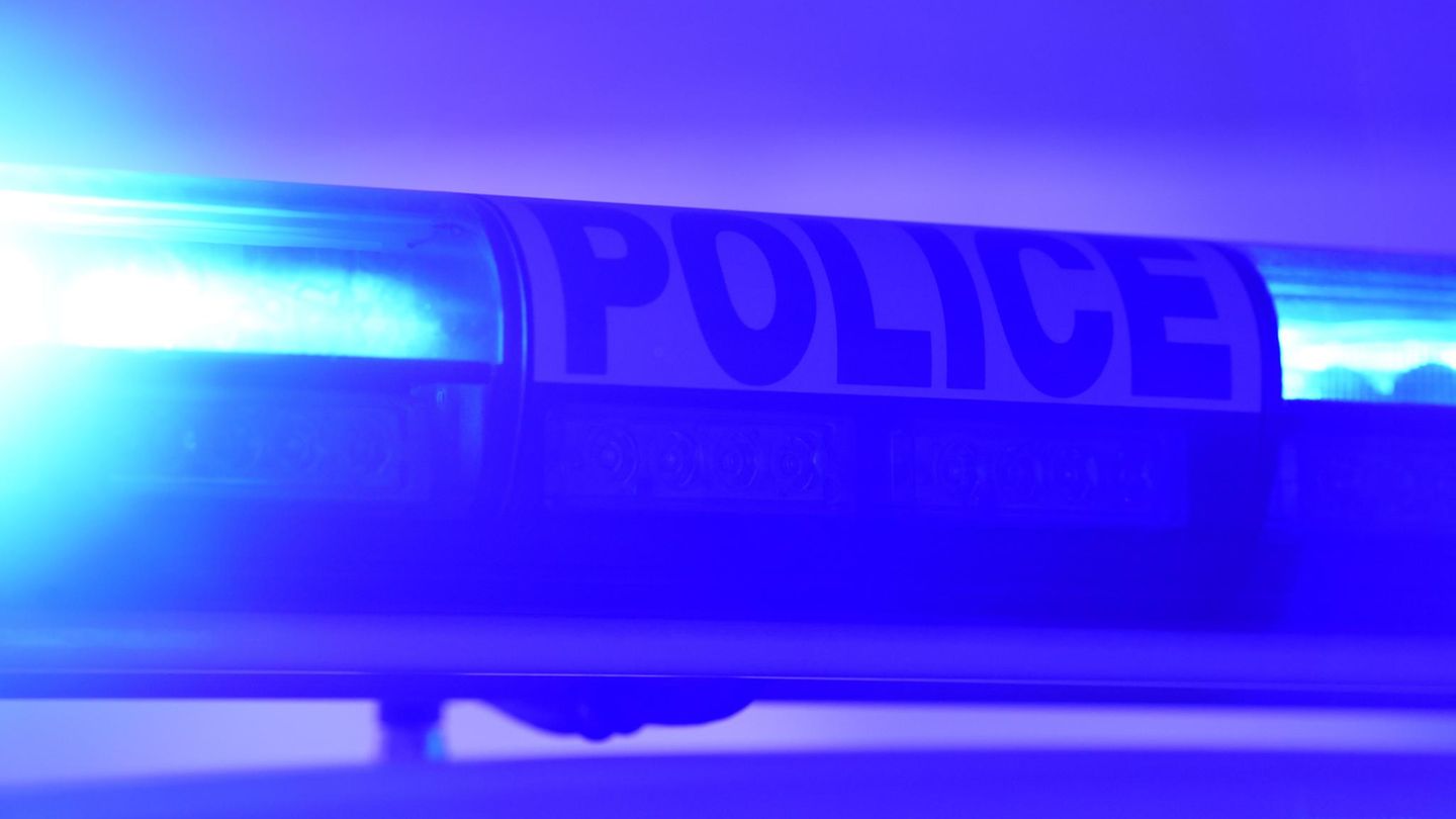 Blaulicht eines Polizeiautos in Frankreich