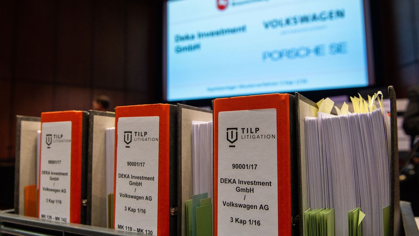 Der langjährige Investorenprozess zur Dieselaffäre wird mit zwei Terminen in Braunschweig fortgesetzt. (Archivbild) Foto: Swen P