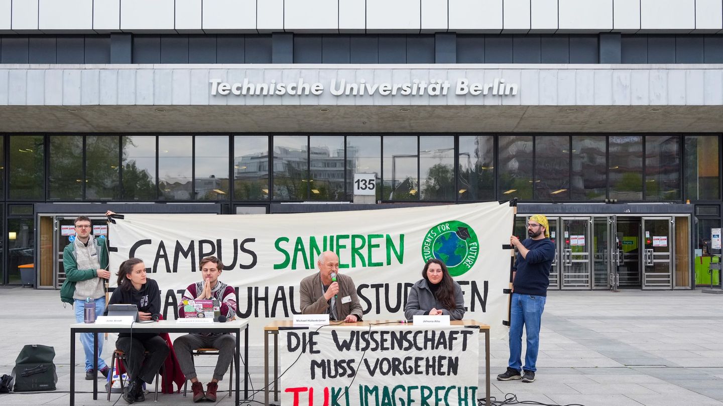 Das Hauptgebäude der Technischen Universität Berlin ist zurzeit gesperrt. Foto: Soeren Stache/dpa