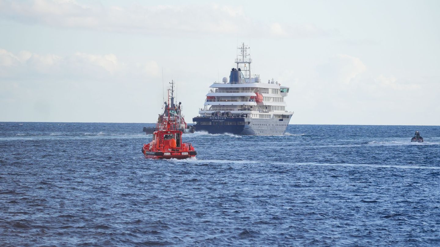 Die "Hondius" hat den Hafen von Granadilla verlassen. Foto: Europa Press Canarias/EUROPA PRESS/dpa