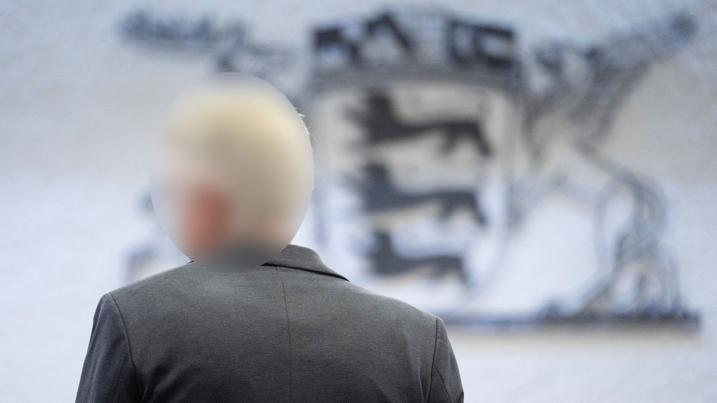 Nach Freispruch im ersten Prozess steht der Inspekteur erneut vor Gericht. Seine Verteidigung spricht von "staatlicher Mobbingka