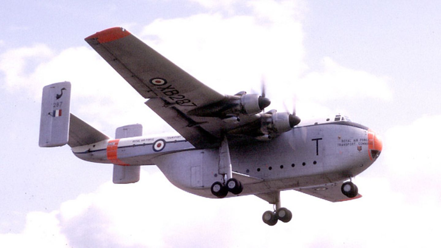 Das Transportflugzeug Blackburn „Beverly“  im Flug