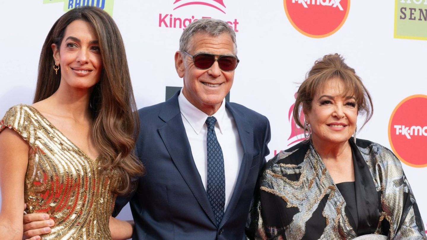 Als Hahn im Korb zwischen Ehefrau Amal und Schwiegermutter Baria Alamuddin fühlte sich George Clooney sichtlich wohl.