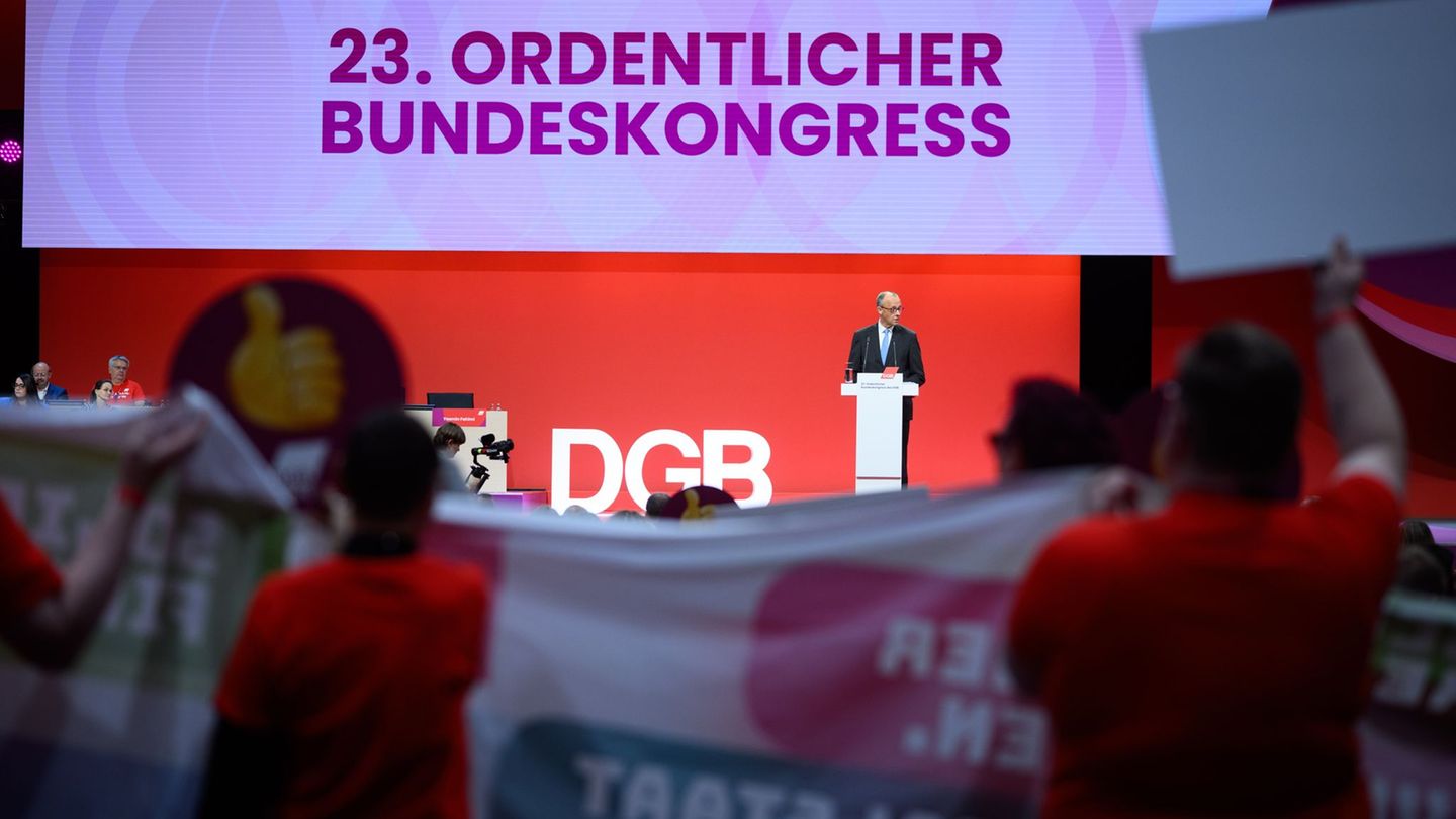 Merz appelliert an die Gewerkschafter, bei den Reformen mitzuziehen - trifft aber auf Unmut. Foto: Bernd von Jutrczenka/dpa