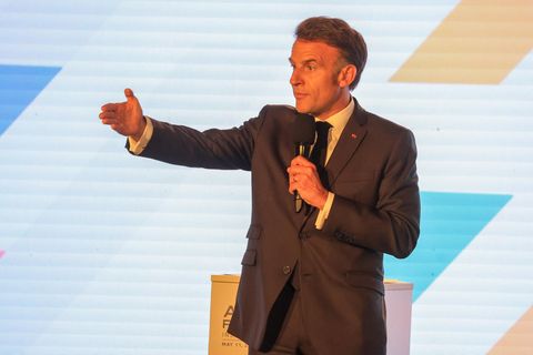Macron maßregelt zu lautes Publikum