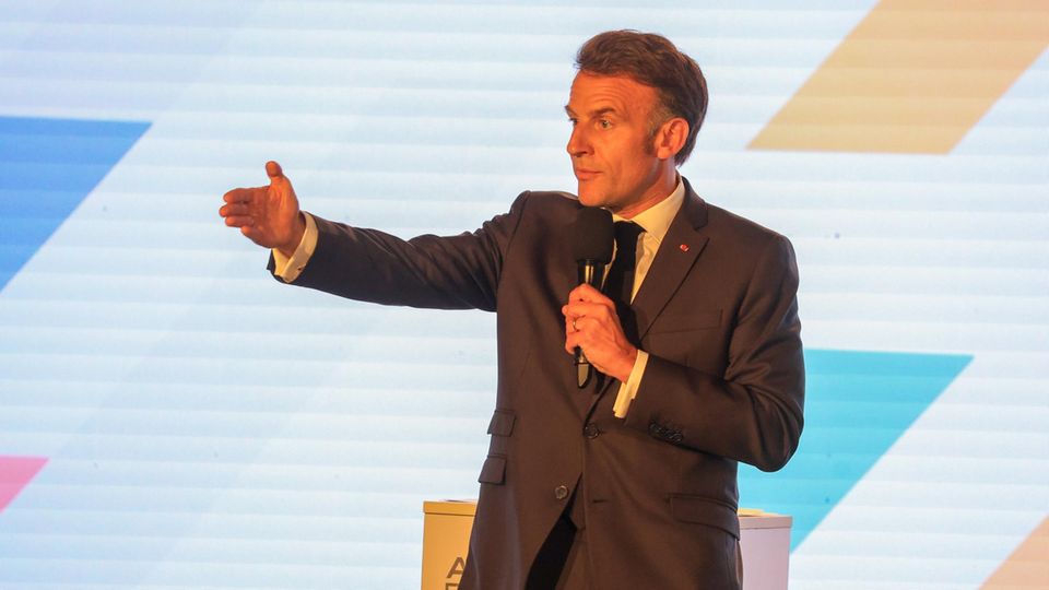Macron maßregelt zu lautes Publikum