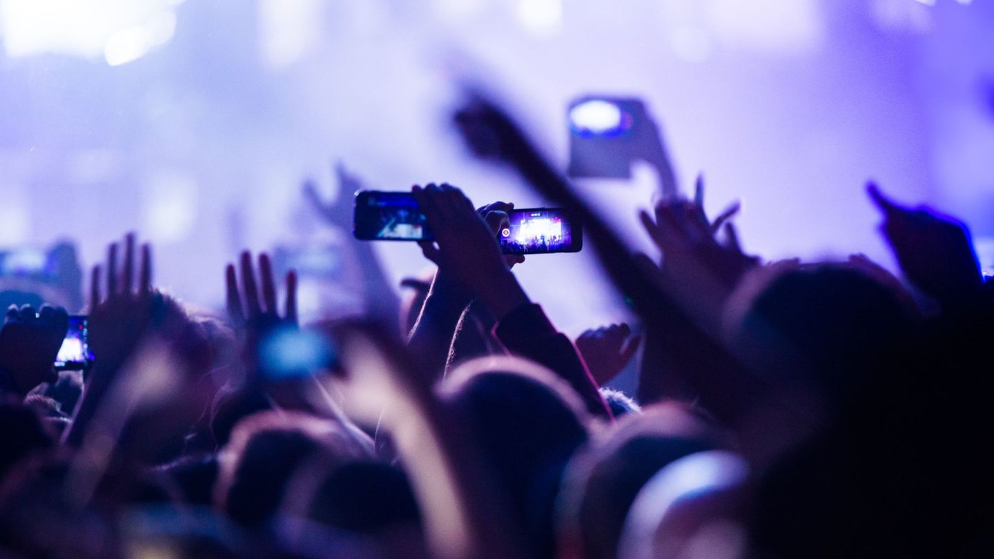 Musik soll Menschen verbinden - doch Wucherpreise auf dem Zweitmarkt machen einen Konzertbesuch für viele Fans unerschwinglich,