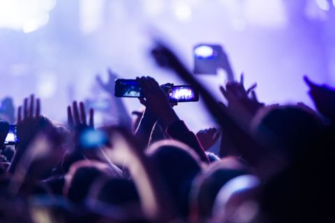 Musik soll Menschen verbinden - doch Wucherpreise auf dem Zweitmarkt machen einen Konzertbesuch für viele Fans unerschwinglich,