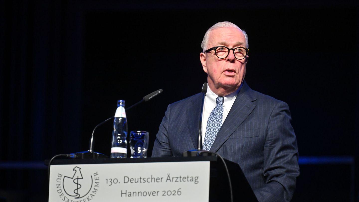Ärztepräsident Reinhardt: "Stellen Sie diese Reform auf "Hold"." Foto: Julian Stratenschulte/dpa
