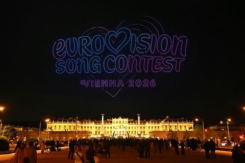 ESC-Logo, von Drohnen geformt, in Wien