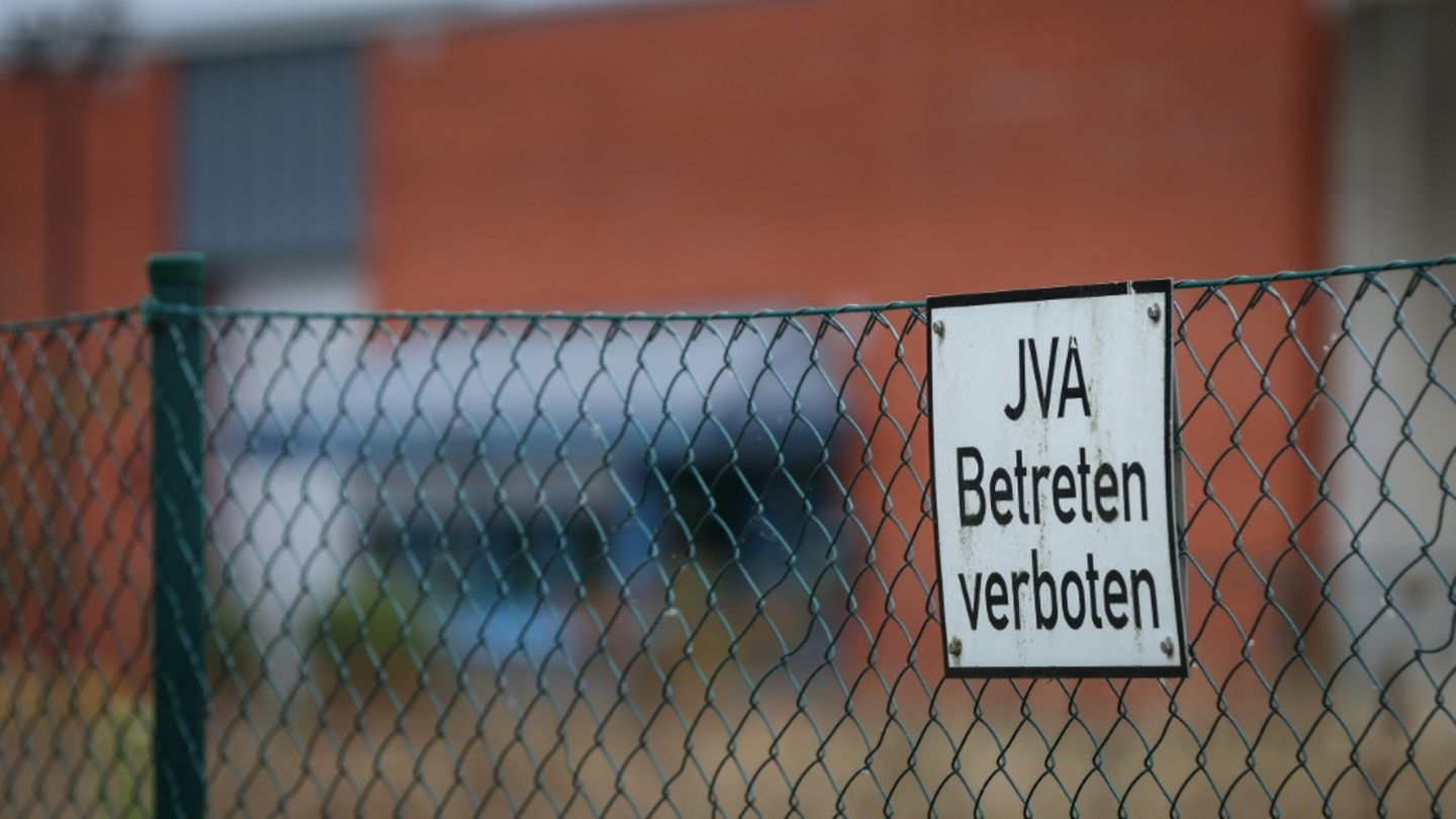 Ermittlungen laufen gegen acht Bedienstete aus der JVA Euskirchen (Symbolbild)