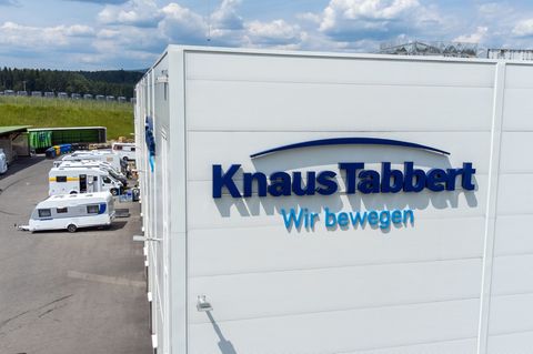 Der Caravan-Hersteller Knaus Tabbert hat bei Gewichtsangaben seiner Fahrzeuge geschummelt. (Archivbild) Foto: Armin Weigel/dpa