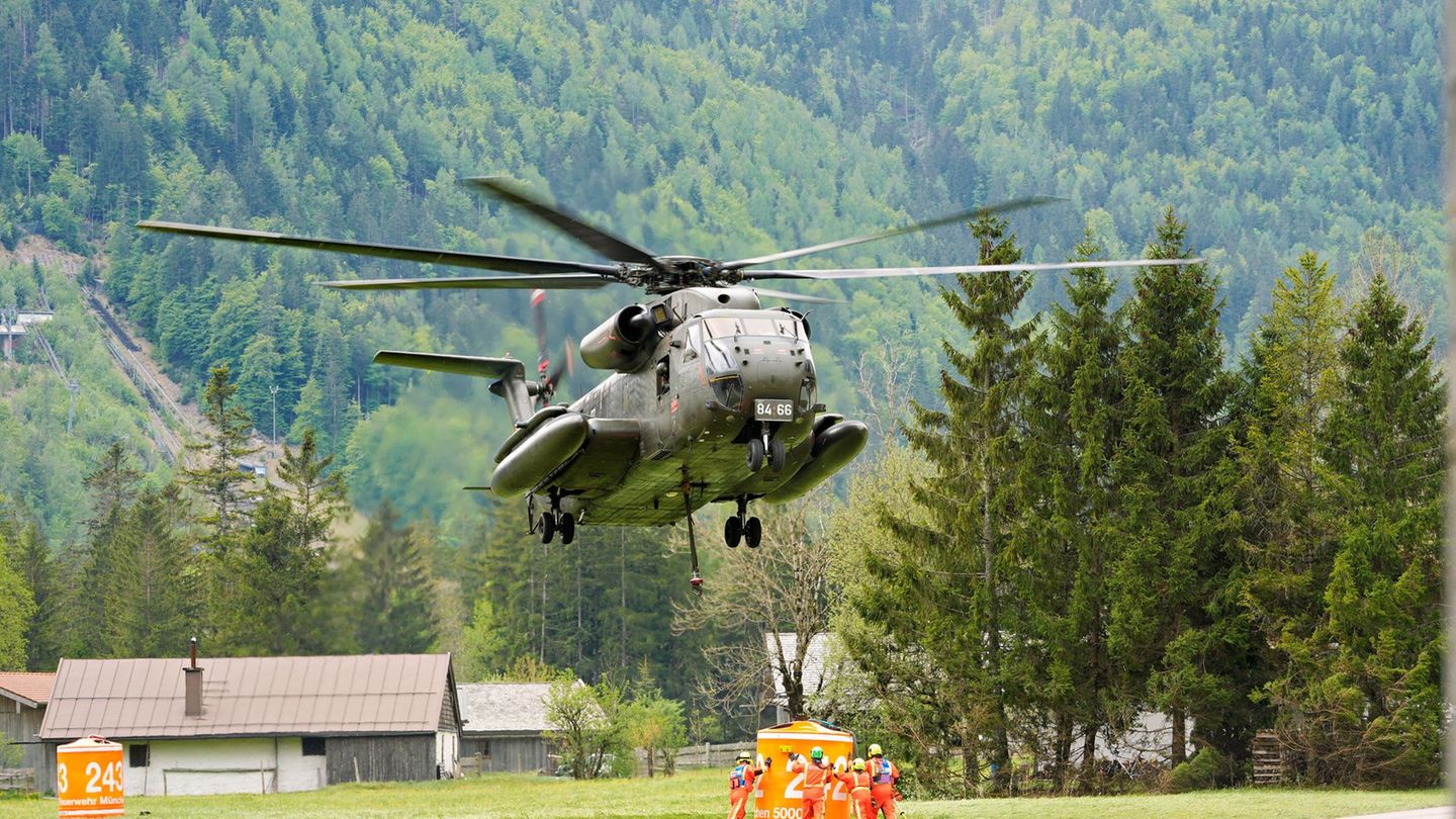 Hunderte Kräfte waren im Einsatz. (Archivfoto) Foto: Uwe Lein/dpa