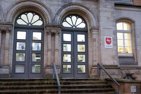 Der Arzt soll nach einem Urteil des Landgerichts Osnabrück fünfeinhalb Jahre in Haft. (Symbolbild) Foto: Friso Gentsch/dpa