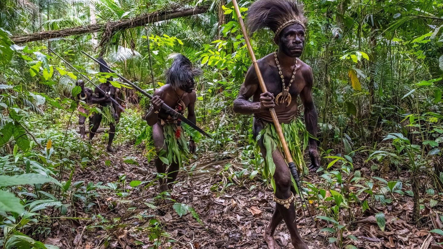 Die Hauptaufgabe der Iatmul-Krieger in Papua-Neuguinea bestand vor allem darin, die eigene Gruppe vor Übergriffen zu schützen.