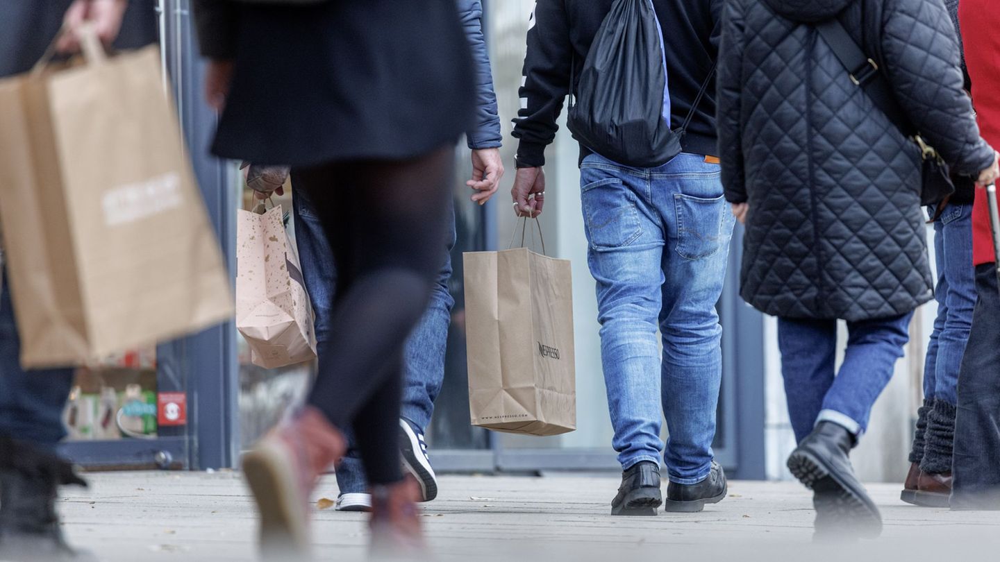 Die erste Tarifrunde im Einzelhandel blieb ohne Ergebnis. (Symbolbild) Foto: Markus Scholz/dpa