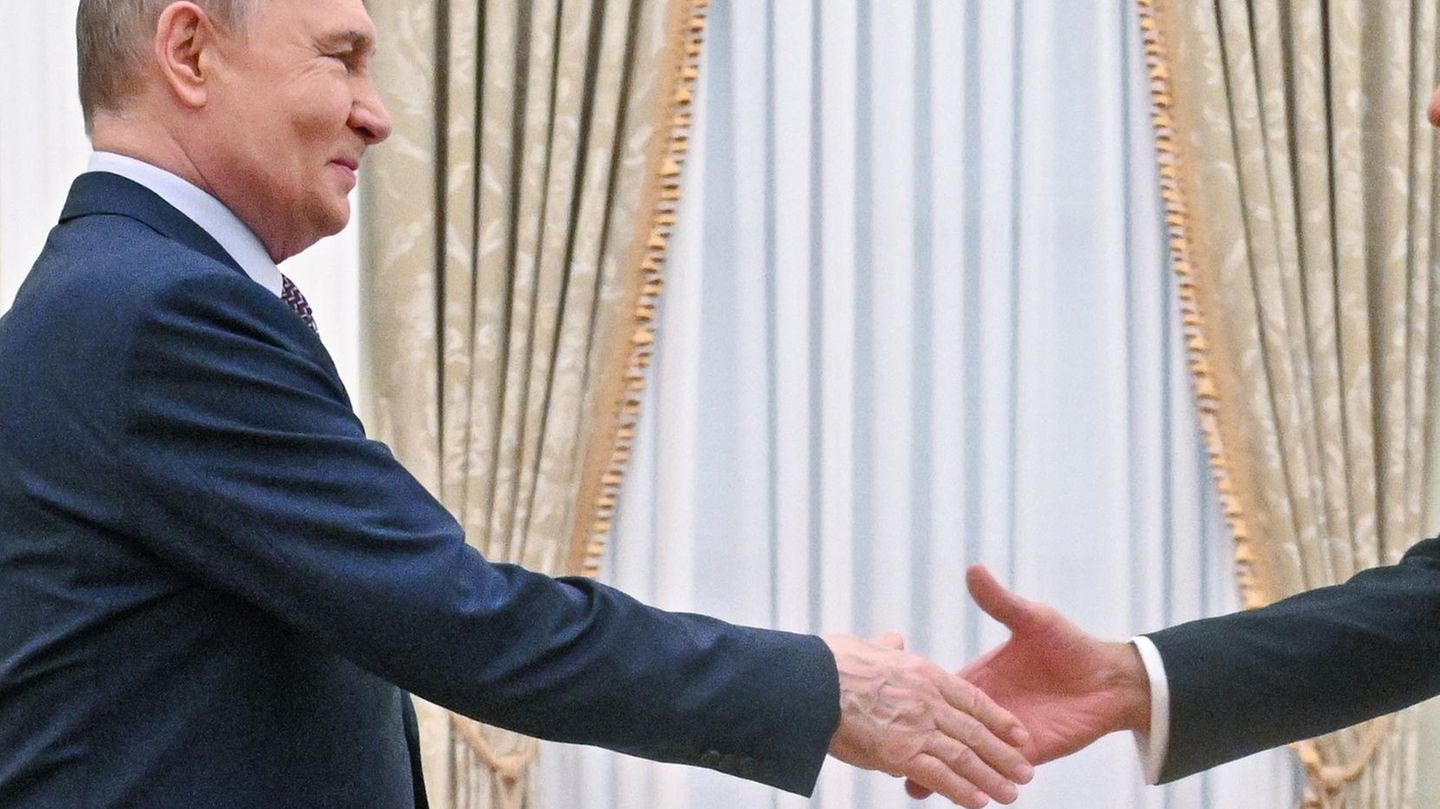 Putin: Mit wem schüttelt er Hände für einen Frieden in der Ukraine?