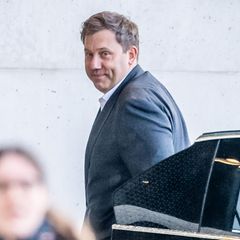 Bundesfinanzminister Lars Klingbeil, SPD, kommt zu den Beratungen im Koalitionsausschuss am Bundeskanzleramt an