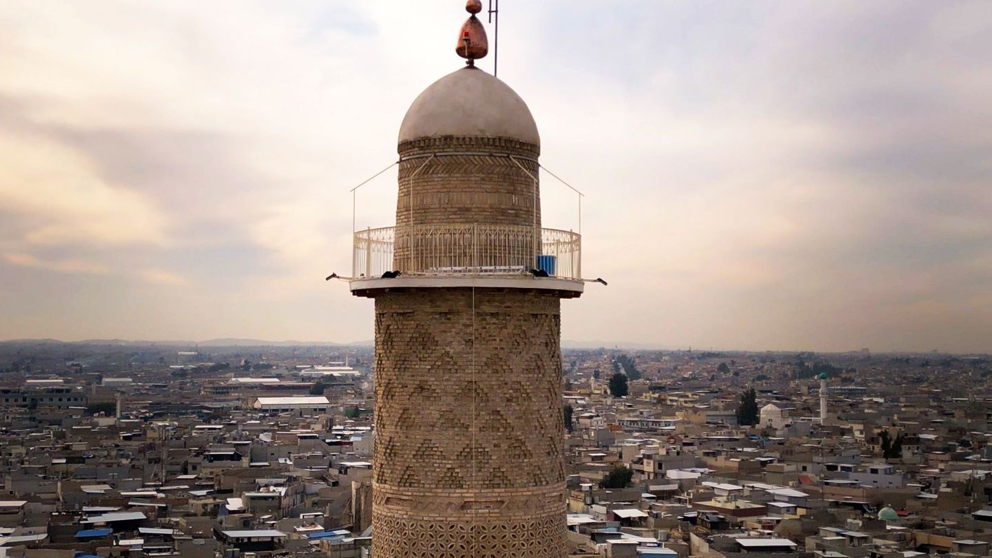 Das schiefe Al-Hadba-Minarett war dem IS ein Dorn im Auge. Von der Terrormiliz zerstört, wurde es in den vergangenen Jahren vollständig restauriert.