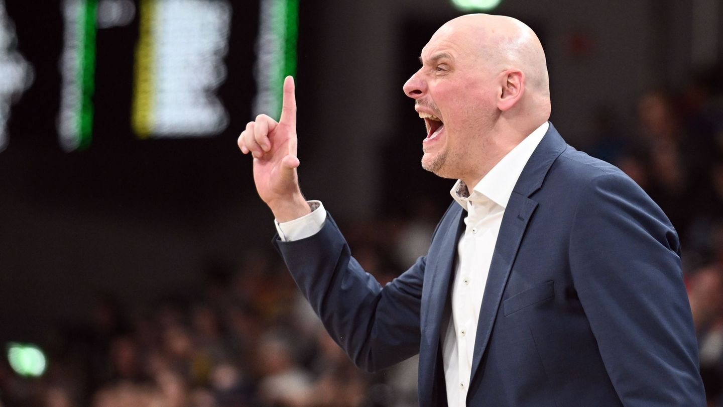 Przemyslaw Frasunkiewicz und den Rostock Seawolves fehlt noch ein Sieg zum Einzug in die Playoffs. (Archivbild) Foto: Michael Sc