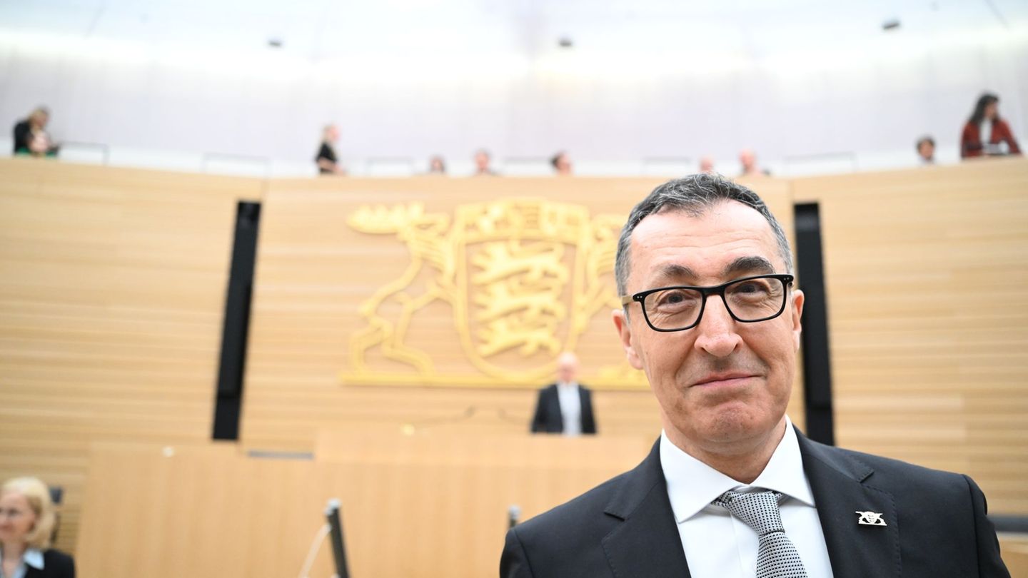 Im Plenarsaal in Stuttgart soll Cem Özdemir am Mittwoch zum neuen Ministerpräsidenten gewählt werden. Foto: Bernd Weißbrod/dpa