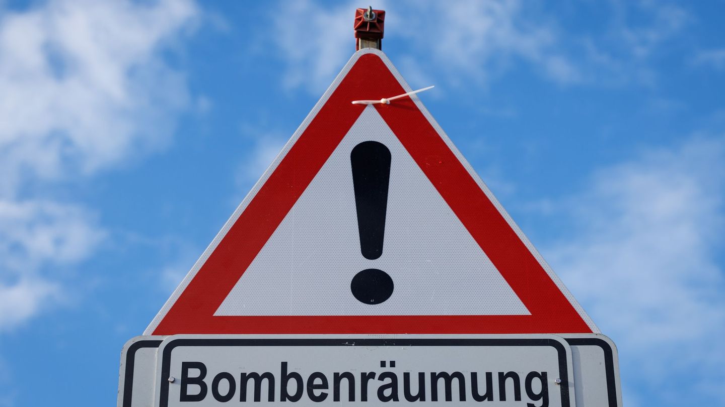 Ein 500-Kilo-Blindgänger aus dem Zweiten Weltkrieg soll am Mittwoch unschädlich gemacht werden. (Symbolbild) Foto: Friso Gentsch